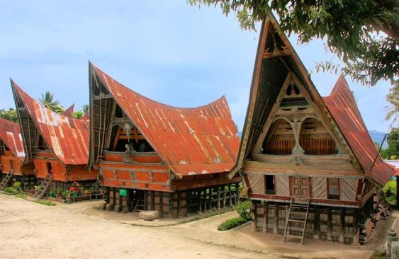 Memperkuat Identitas Budaya melalui Kerajinan Tangan Toba